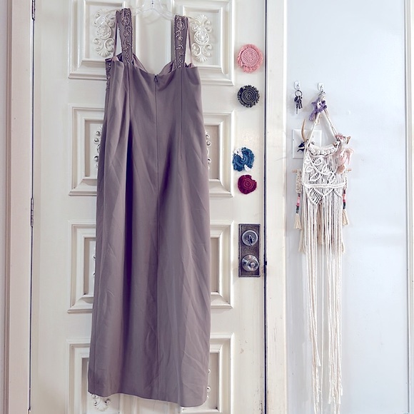 Ladies Special Occasions Evening Gown -Hand Placed Beaded Formal Dress US 16 - Picture 5 of 15